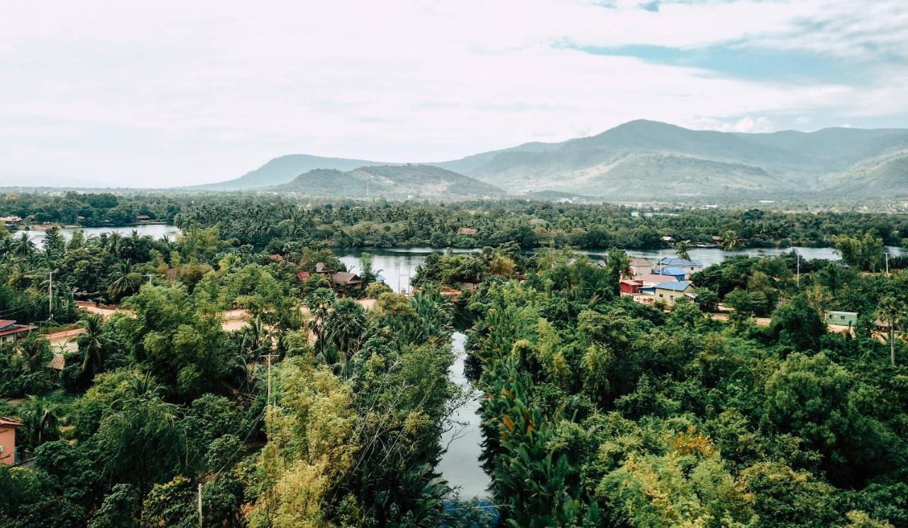 Nary Garden Hotel Kampot Exterior photo